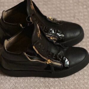 Giuseppe size 9